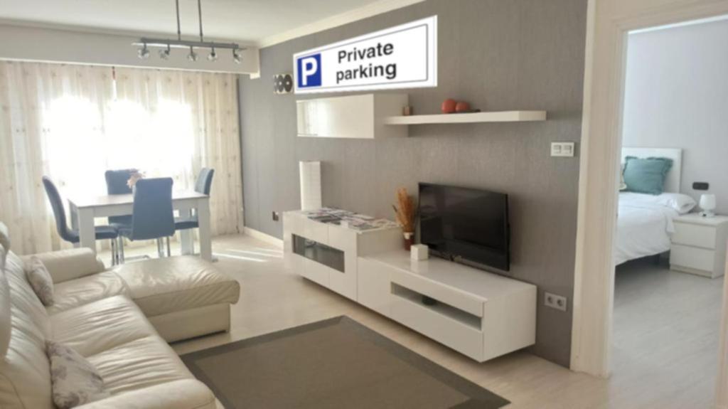 Ohana, Apartamento-Parking Privado Gratis-Centrico-Wifi-Ascensor-Sin Cuestas-82M2 Бермео Екстериор снимка